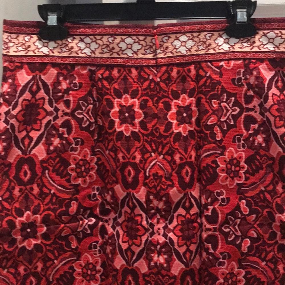 Skirt - Picture 3 of 3